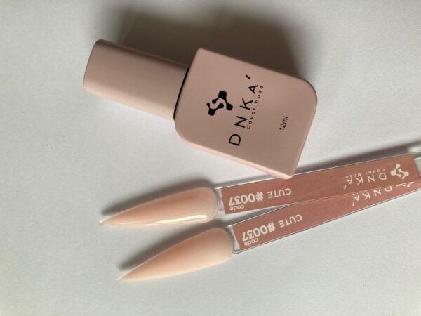 "Dnka" Civer Base 12ml CUTE 0037